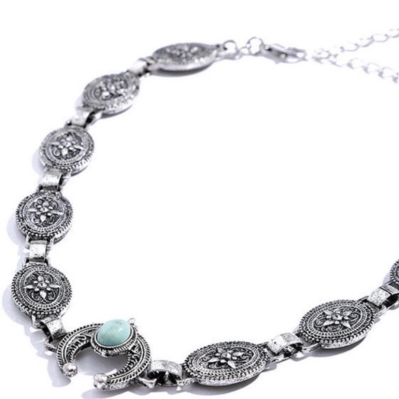 Choker Necklace - Picture 2 of 7